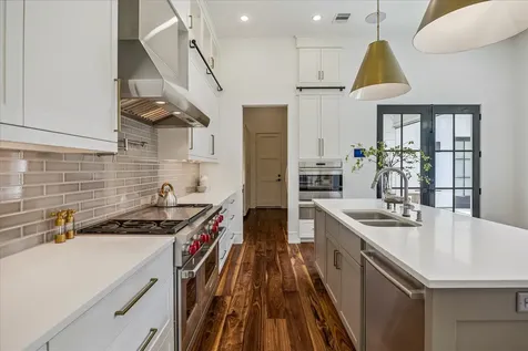 4521 Blossom Street Houston TX 77007