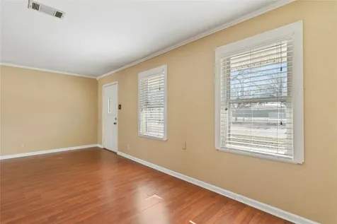 1516 W 43rd Street Houston TX 77018