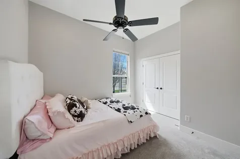 2002 Sabine Street Houston TX 77007