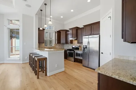 2002 Sabine Street Houston TX 77007