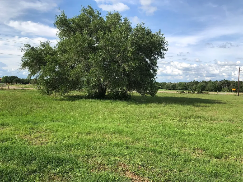 154 Pvt 1671 Hallettsville TX 77964
