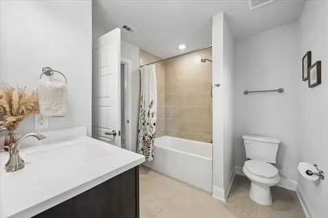 10227 Whitney Reach Drive Rosharon TX 77583