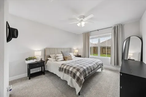 10227 Whitney Reach Drive Rosharon TX 77583