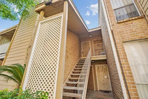 10211 Sugar Branch Drive 324 Houston TX 77036