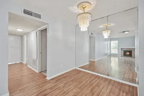 10211 Sugar Branch Drive 324 Houston TX 77036