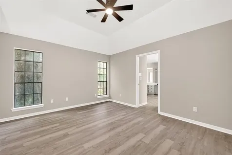 4906 Pleasure Lake Lane Willis TX 77318