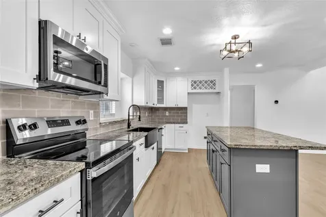 7702 Carolyn Street Santa Fe TX 77517