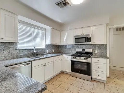 3015 Inwood Drive Dickinson TX 77539