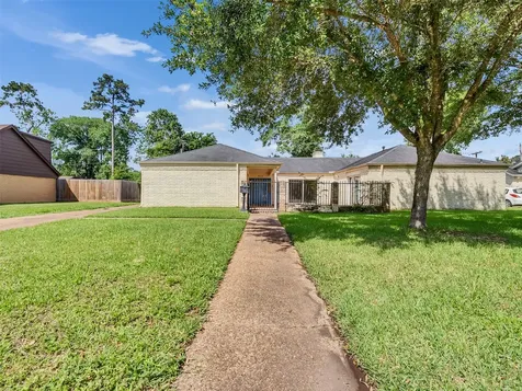 3015 Inwood Drive Dickinson TX 77539