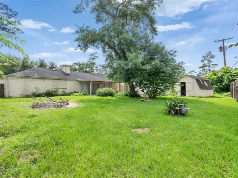 3015 Inwood Drive Dickinson TX 77539