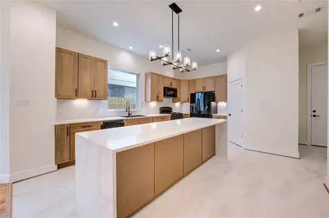 1810 Hazard Street A Houston TX 77019