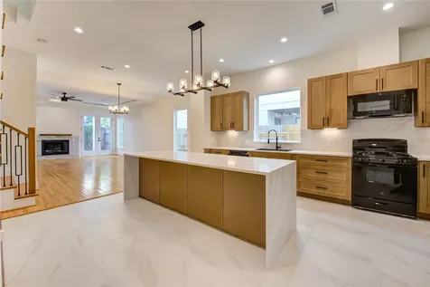 1810 Hazard Street A Houston TX 77019