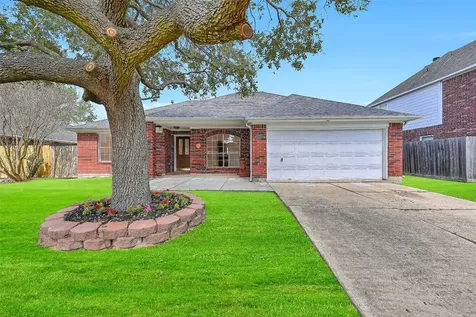 2118 Westminister Street Pearland TX 77581