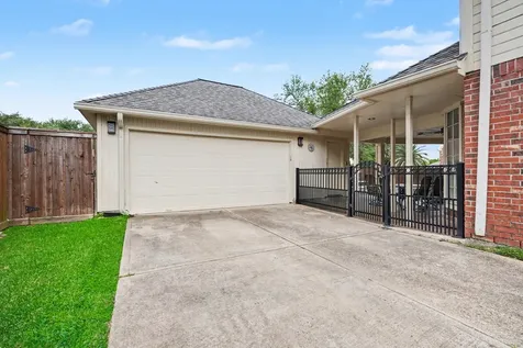 2515 Masters Drive League City TX 77573