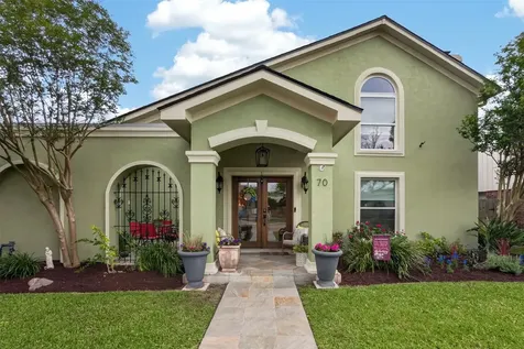 70 Colony Park Circle Galveston TX 77551