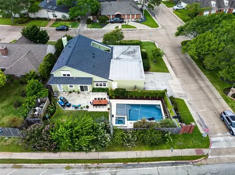 70 Colony Park Circle Galveston TX 77551