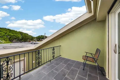 70 Colony Park Circle Galveston TX 77551