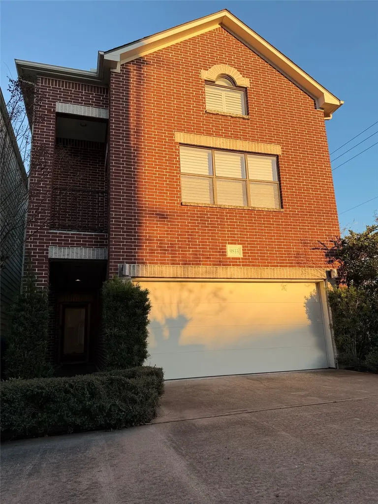 9833 Marlink Houston TX 77025