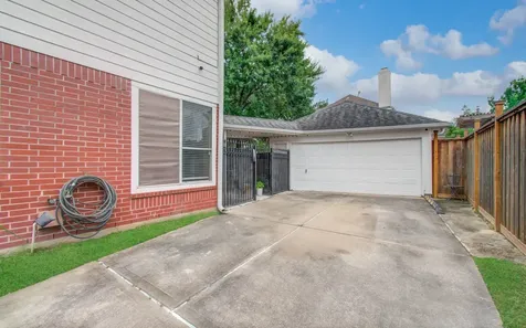 12427 Shadycrest Drive Houston TX 77082