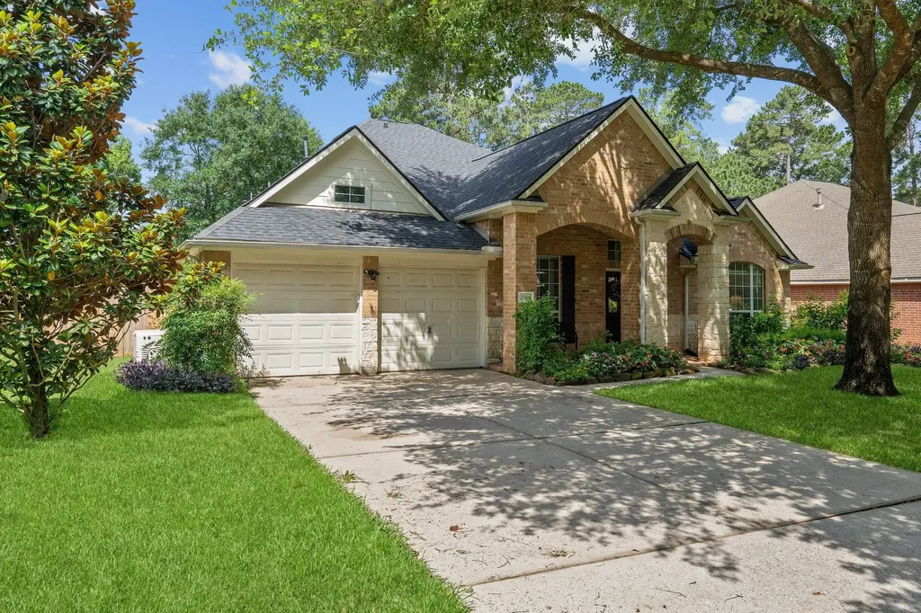 2504 N Yorkchase Lane Conroe TX 77304