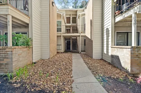 3500 Tangle Brush Drive 104 The Woodlands TX 77381