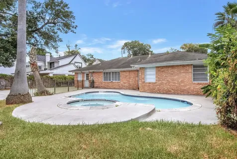 2327 Dorrington Street Houston TX 77030