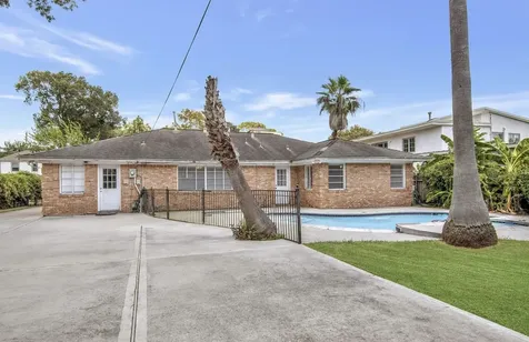 2327 Dorrington Street Houston TX 77030