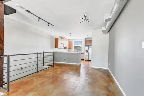 310 S Jensen Drive 2 Houston TX 77003