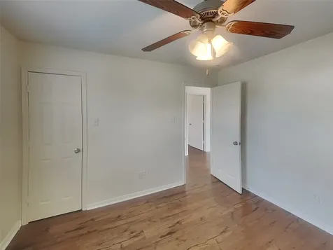 1052 Shadow Glenn Drive Conroe TX 77301