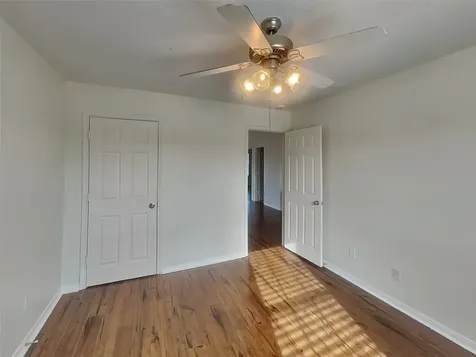 1052 Shadow Glenn Drive Conroe TX 77301