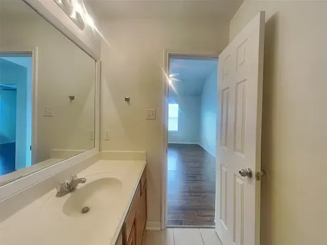 1052 Shadow Glenn Drive Conroe TX 77301