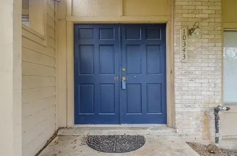10343 Huntington Place Drive 343 Houston TX 77099