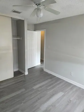 10343 Huntington Place Drive 343 Houston TX 77099