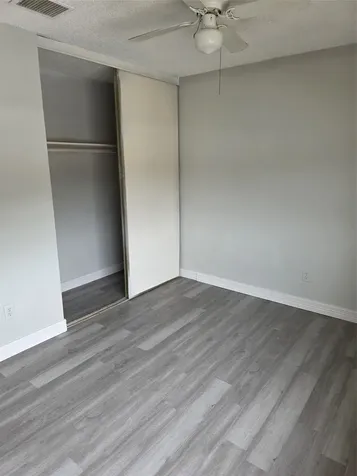 10343 Huntington Place Drive 343 Houston TX 77099