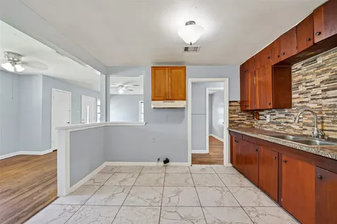5934 Belmark Street Houston TX 77033