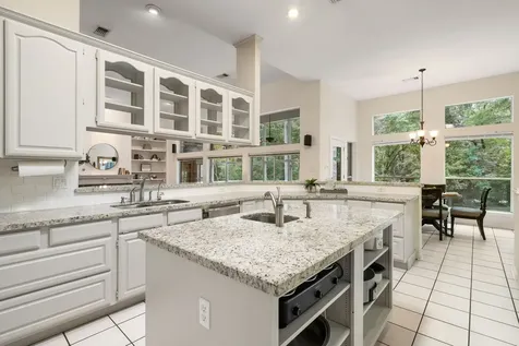 221 N Woodside Lane Montgomery TX 77356