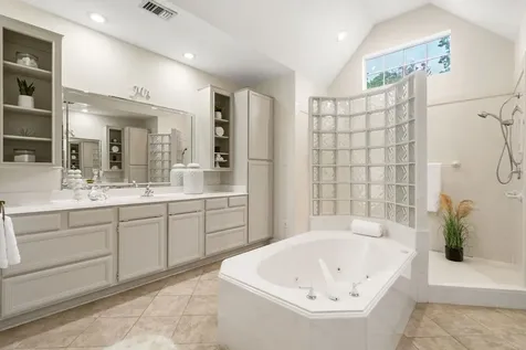 221 N Woodside Lane Montgomery TX 77356