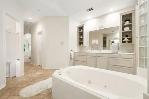 221 N Woodside Lane Montgomery TX 77356