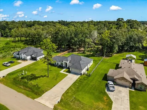 158 Road 6609 Dayton TX 77535