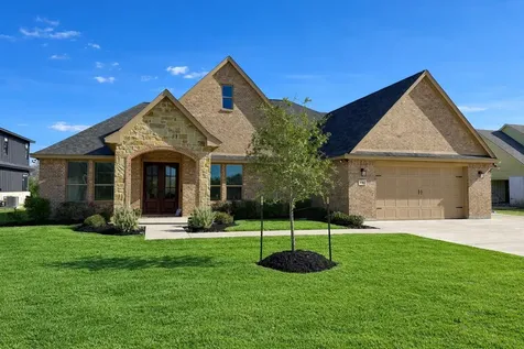838 Oak Ridge Drive Angleton TX 77515