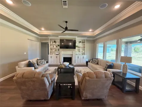 838 Oak Ridge Drive Angleton TX 77515