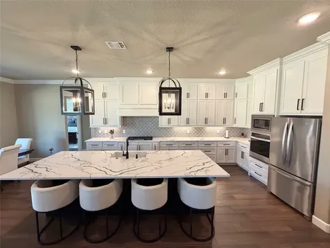838 Oak Ridge Drive Angleton TX 77515