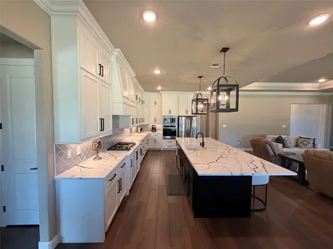 838 Oak Ridge Drive Angleton TX 77515