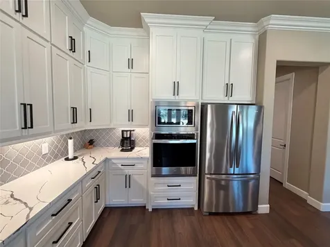 838 Oak Ridge Drive Angleton TX 77515