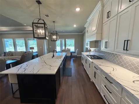 838 Oak Ridge Drive Angleton TX 77515