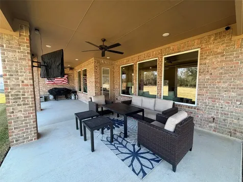 838 Oak Ridge Drive Angleton TX 77515