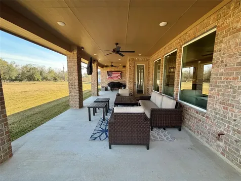 838 Oak Ridge Drive Angleton TX 77515