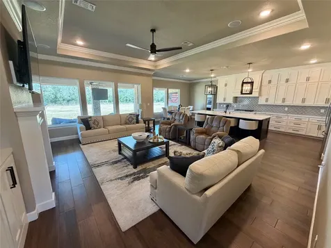 838 Oak Ridge Drive Angleton TX 77515