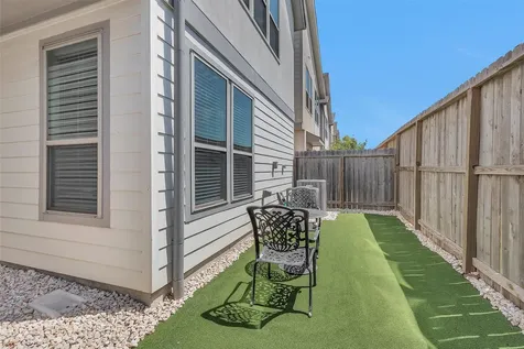 454 S Centro Circle Shenandoah TX 77385
