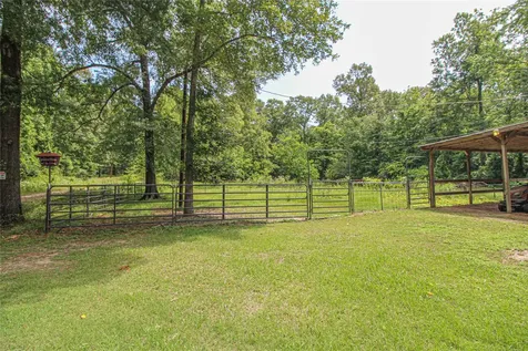 164 Tom Livingston TX 77351
